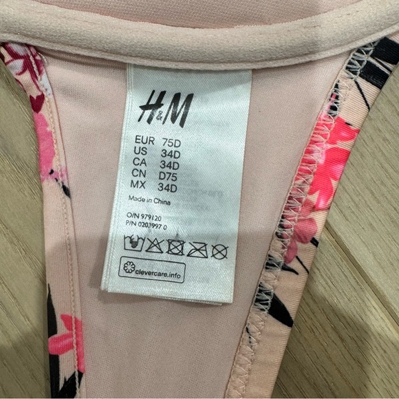 Underwire Bikini Top - Picture 6 of 7